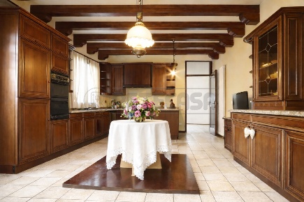 Foto Villa a schiera in Via Caprera, Vicenza di 300 m² in vendita