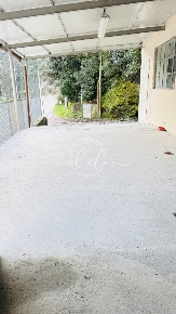 Foto Capannone industriale a Seravezza di 200 m² con 2 locali in affitto