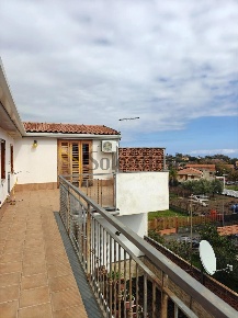 Foto Appartamento a Viagrande Centro di 80 m² con 2 locali in affitto
