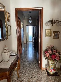 Foto Appartamento in Via Fonte Magna, Osimo Centro di 120 m² con 7 locali