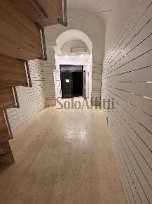 Foto Locale commerciale in Via di Calzoleria, Siena Provenzano di 26 m²