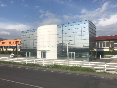 Foto Locale commerciale a Capannori Lammari - Lunata di 810 m² in affitto