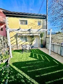 Foto Casa indipendente a Massa Centro di 50 m² con 2 locali in vendita