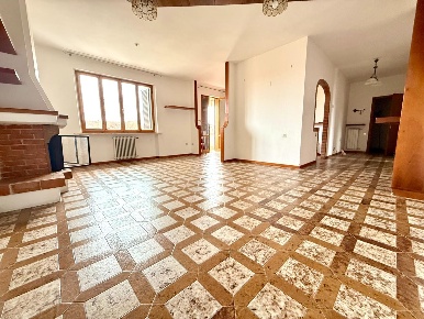 Foto Appartamento a Ponsacco Centro di 130 m² con 7 locali in vendita