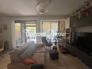 Foto Casa indipendente a Siena di 200 m² con 7 locali in vendita