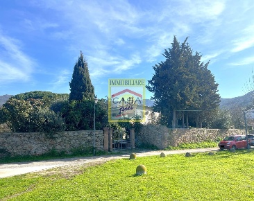 Foto Villa bifamiliare a Calci Centro di 150 m² con 6 locali in vendita