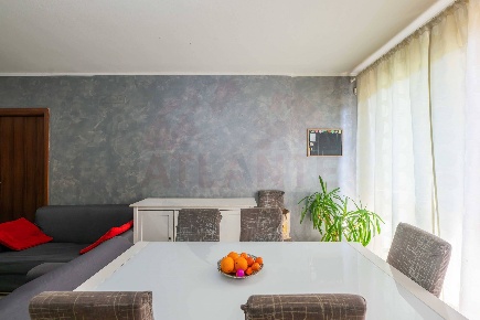 Foto Appartamento in via Aperta 1, Nave Centro di 125 m² con 3 locali