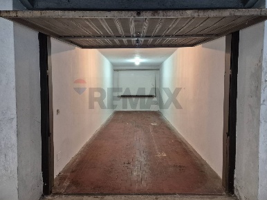 Foto Posti auto in Via F.lli Calvi 6, Bergamo Stazione di 19 m² in affitto