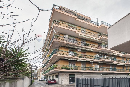 Foto Appartamento in Via Giovanni De Caesaris 49, Pescara di 154 m²
