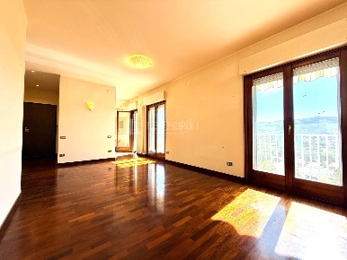 Foto Appartamento in Via Ugo Foscolo, Colli del Tronto Villa San Giuseppe