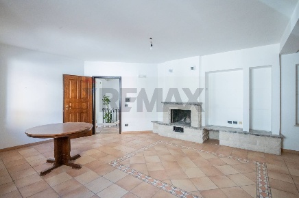 Foto Appartamento in via Emilia 23, Ispica Centro di 214 m² con 11 locali