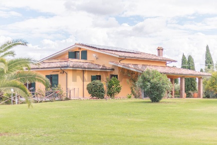 Foto Villa unifamiliare in Strada Ghiacciuolo 1, Montalto di Castro