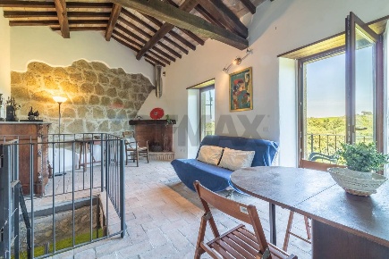 Foto Appartamento a Ischia di Castro di 186 m² con 2 locali in vendita