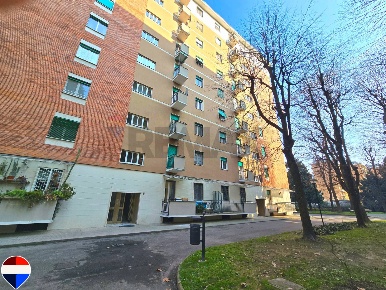 Foto Appartamento in Viale San Gimignano 9, Milano Lorenteggio di 51 m²
