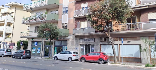 Foto Locale commerciale in Viale Marconi 265, Pescara Porta Nuova di 100 m²