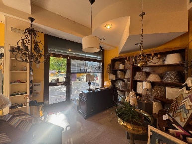 Foto Negozio in Via Florenzo di Lorenzo 2B 2C, Perugia Centro Storico