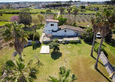 Foto Villa unifamiliare a Carpignano Salentino di 173 m² con 6 locali