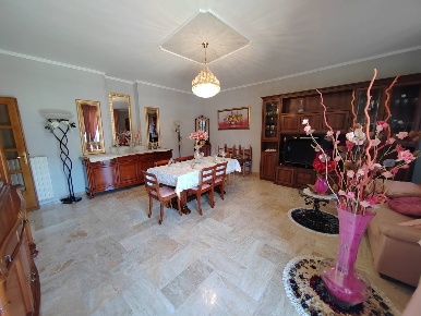 Foto Appartamento in via beata maria dei mattias 11, Maenza di 140 m²