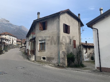 Foto Case semi ndipendenti in Frazione Cergnai snc, Santa Giustina Cergnai