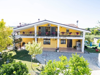 Foto Villa unifamiliare in Contrada Civitarese 46/A, Ortona Civitarese