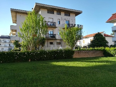 Foto Ufficio in Via Aldo Moro 10, Manoppello Manoppello Scalo di 200 m²