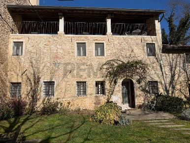 Foto Rustico in Via Santa Maria 2, Arcugnano Fimon di 465 m² con 10 locali