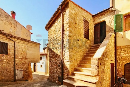 Foto Casa indipendente a Semproniano Centro di 160 m² con 4 locali