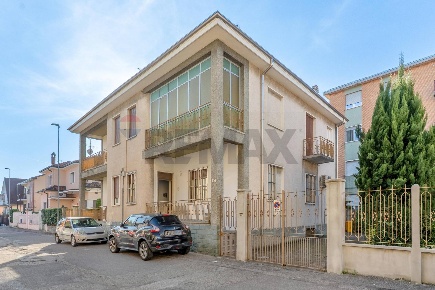 Foto Case semi ndipendenti in via Mameli 43, Rho San Carlo - San Paolo