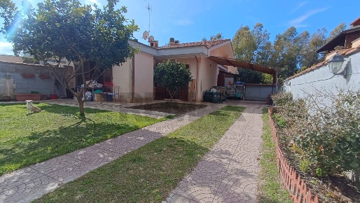 Foto Villa unifamiliare a Ardea Nuova Florida di 72 m² con 3 locali