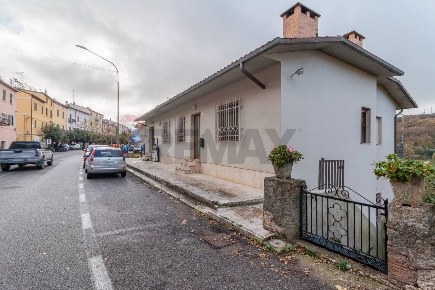 Foto Appartamento a Semproniano Centro di 374 m² con 5 locali in vendita