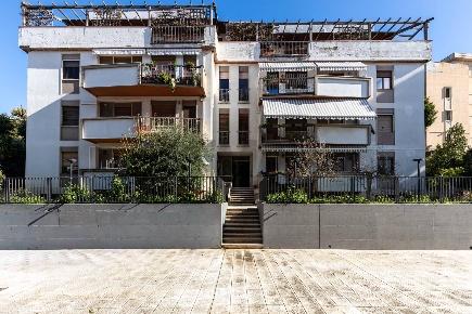 Foto Appartamento in Via Gorizia 27, Cagliari Tuvixeddu di 285 m²