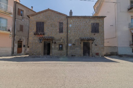 Foto Casa indipendente in Via San Magno 84, Farnese di 96 m² con 3 locali