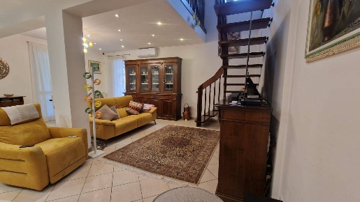 Foto Appartamento in via volpi 55, Viareggio di 150 m² con 6 locali