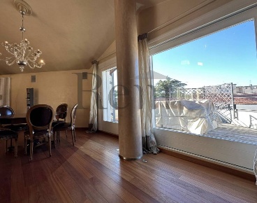 Foto Appartamento in piazza duomo, Treviso Duomo di 180 m² con 5 locali