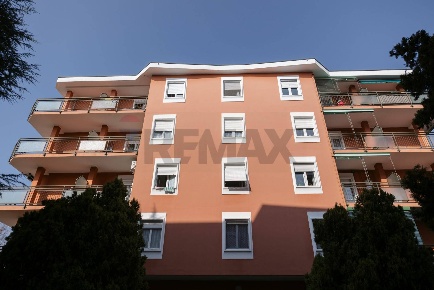 Foto Appartamento in VIA PASUBIO 39, Cesano Boscone Centro di 111 m²