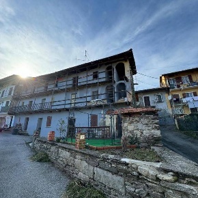 Foto Rustico in Via Castello 57, Brovello-Carpugnino Carpugnino di 365 m²