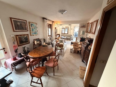Foto Villa bifamiliare a Viareggio Terminetto - Migliarina di 160 m²