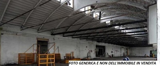 Foto Capannone industriale a Santa Maria a Monte Centro di 4500 m²