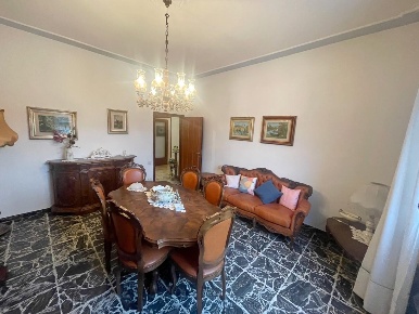 Foto Appartamento a Poggibonsi Centro di 125 m² con 5 locali in vendita