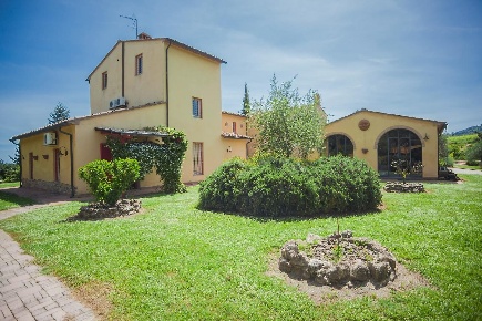 Foto Villa unifamiliare a Casciana Terme Lari Collemontanino di 177 m²