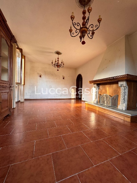 casa indipendente in vendita a Borgo a Mozzano in zona Valdottavo
