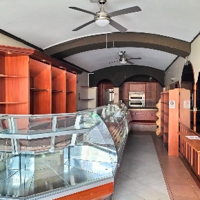 Foto Locale commerciale a Montopoli in Val d'Arno San Romano di 74 m²