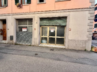 Foto Magazzino a Pontedera Centro di 150 m² con 2 locali in vendita