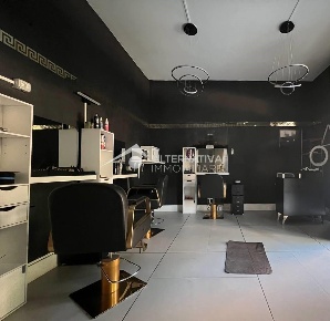 Foto Negozio a Pisa Sant'Antonio di 70 m² con 2 locali in affitto