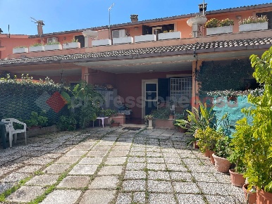 Foto Villa a schiera in dello Scorpione, Ardea Colle Romito di 102 m²