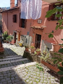 Foto Casa indipendente in Via Del Colle 1, Riofreddo di 75 m² con 3 locali