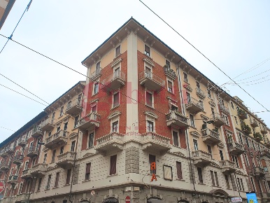 Foto Appartamento in Via CIBRARIO 68, Torino San Donato di 88 m² in vendita