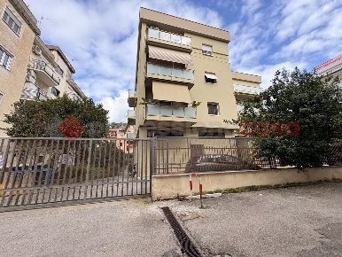 Foto Appartamento in Via DEL FIUME 33, Terracina Centro di 170 m²