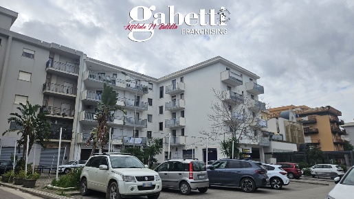 Foto Ufficio in Via Bernardo Mattarella 138, Bagheria Centro di 67 m²