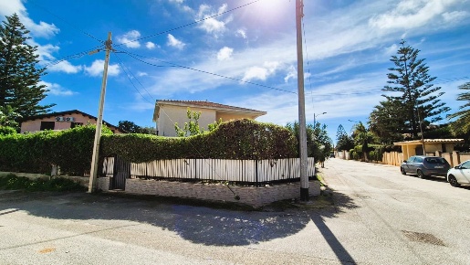 Foto Villa singola in Via delle Rose 9, Porto Empedocle Centro di 166 m²